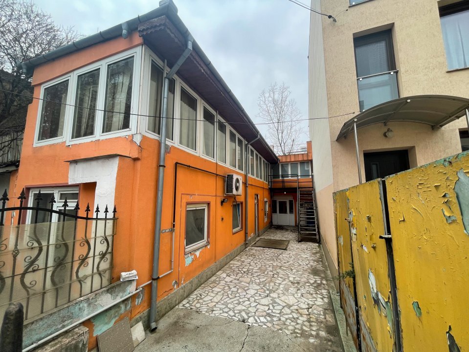 Casa renovabila, Patinoarului 28, Parc Voinicelul