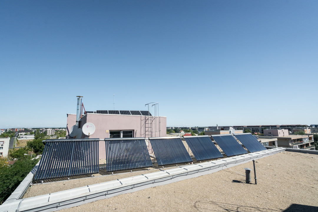 Bloc ingrijit, sistem fotovoltaic si panouri solare. Comision 0