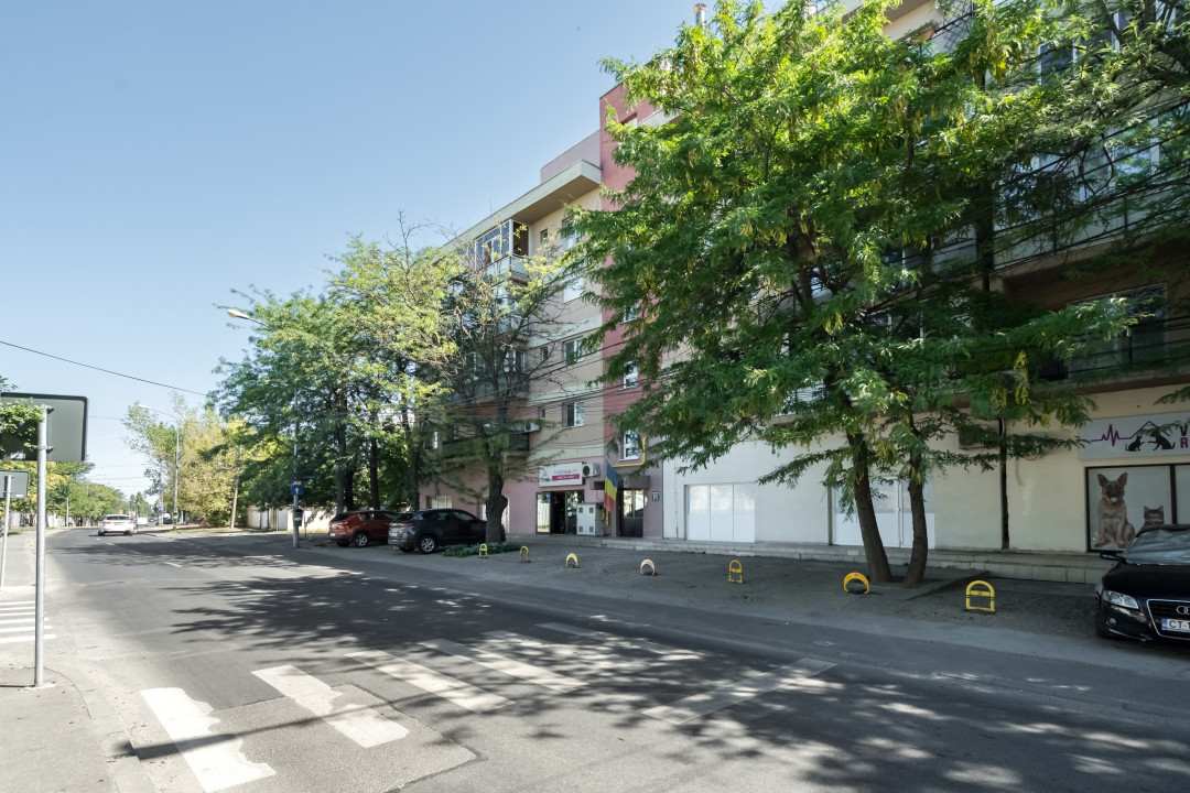 Bloc ingrijit, sistem fotovoltaic si panouri solare. Comision 0