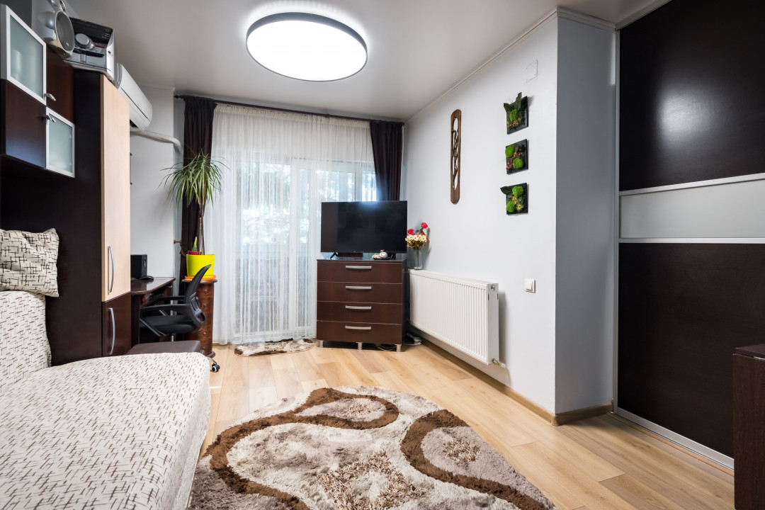 Bloc ingrijit, sistem fotovoltaic si panouri solare. Comision 0