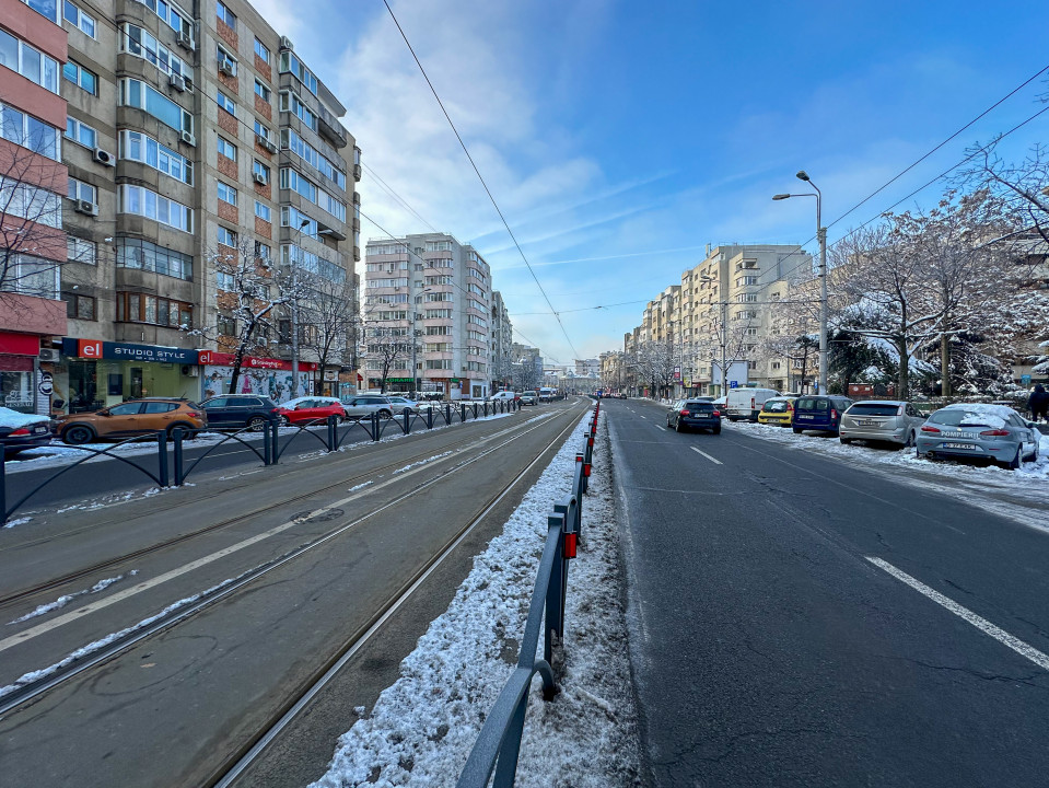 Calea Mosilor colt cu strada Olari