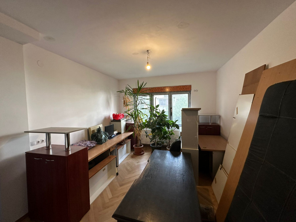 Apartament in vila, etaj 1