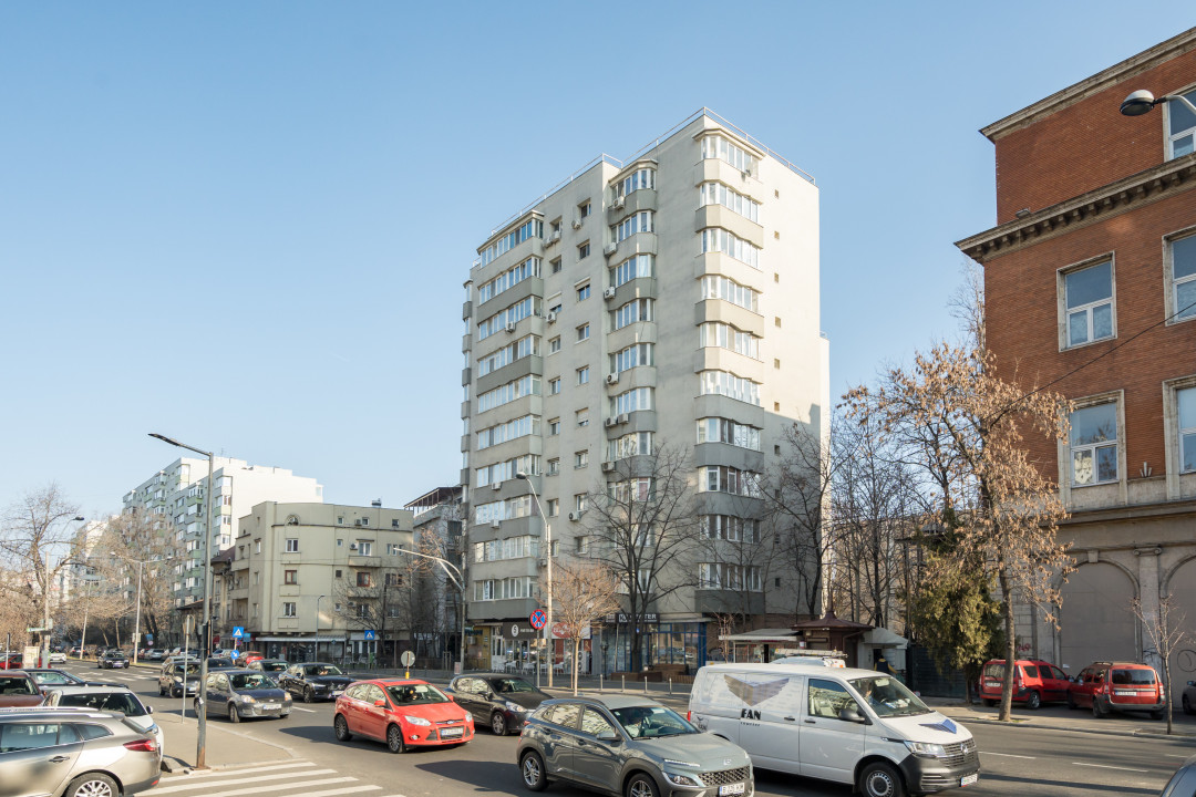 Apartament Decomandat, 2 Camere – Confort și Funcționalitate