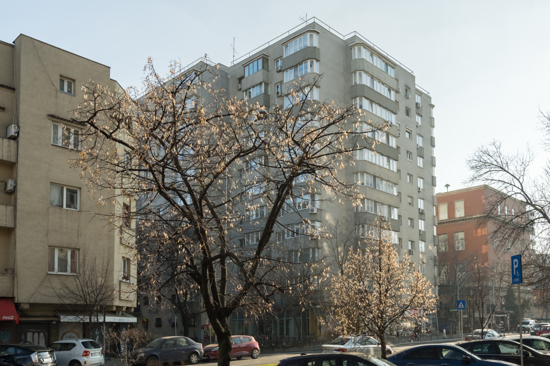 Apartament Decomandat, 2 Camere – Confort și Funcționalitate