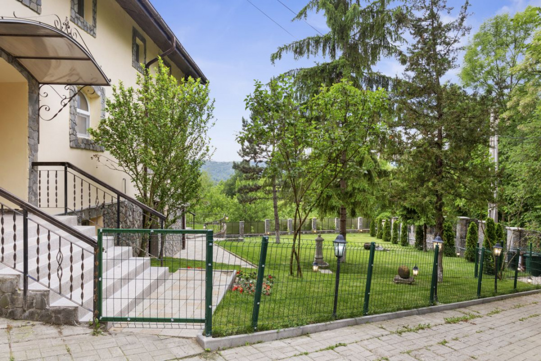 Refugiu de Vis în Cornu – Priveliște Panoramică și Apusuri Memorabile
