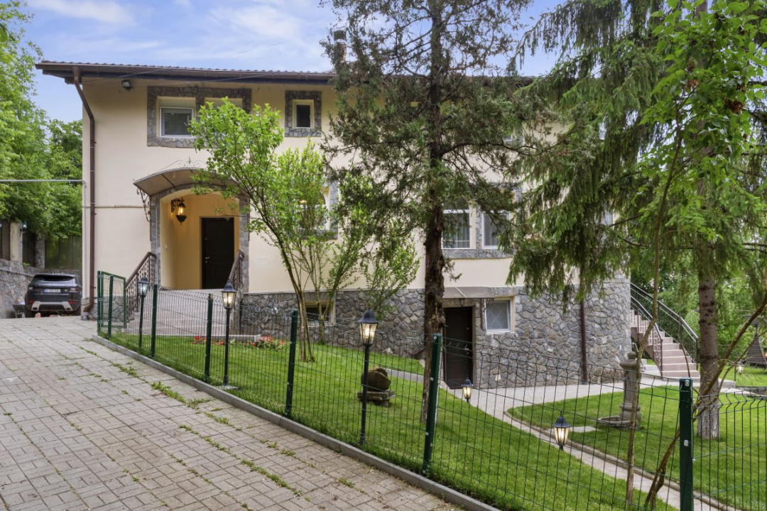 Refugiu de Vis în Cornu – Priveliște Panoramică și Apusuri Memorabile