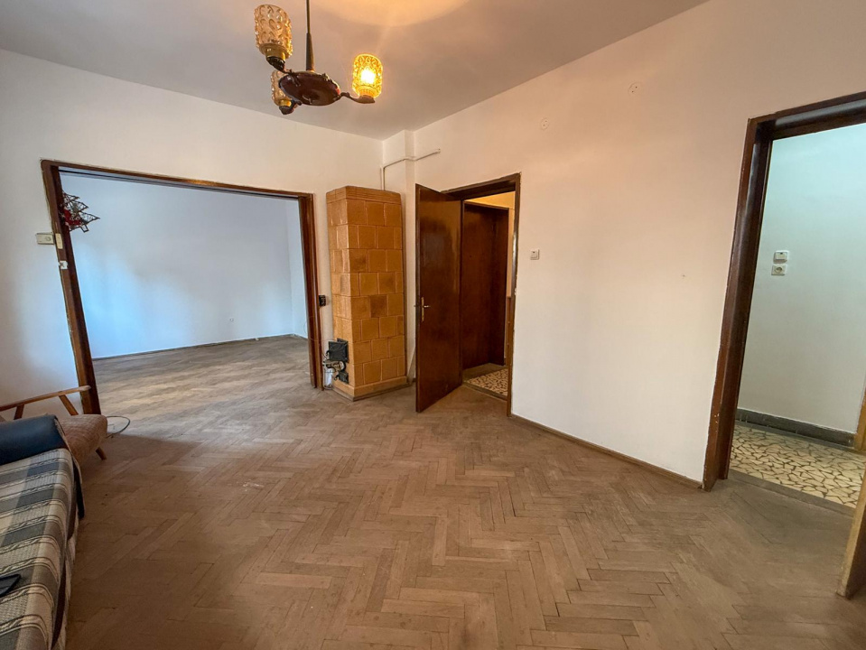 Apartament in Armeneasca, parter in vila.