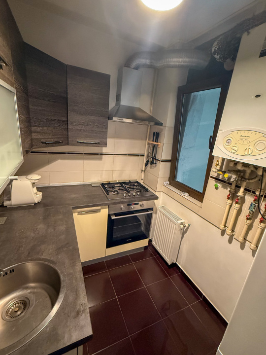 Apartament Bd. Gloriei, etaj 1, 2010