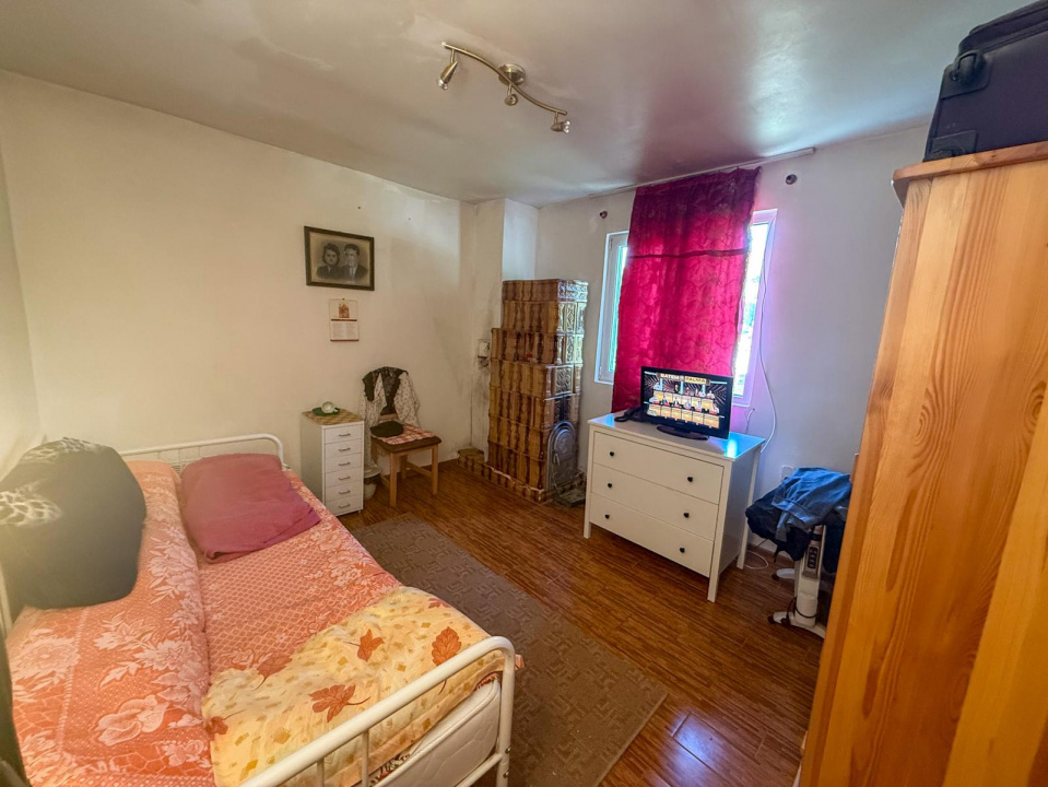 Casa de vacanta sau rezidenta in Adunati, buget redus 