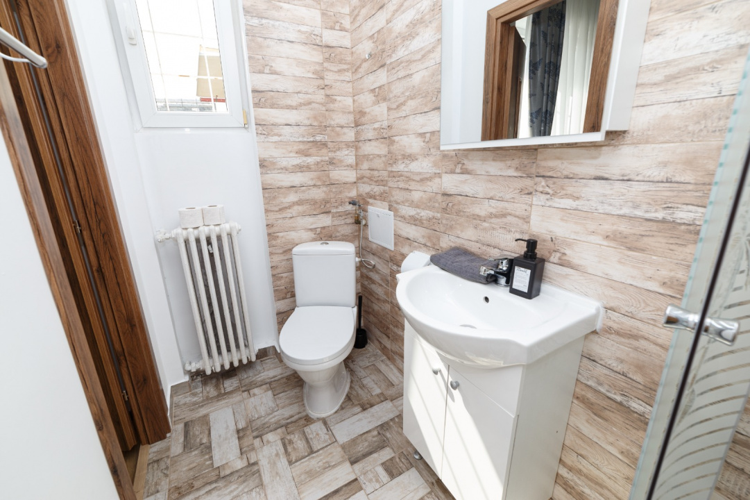 Apartament de închiriat – Universitate | 2 camere | Terasă 40 mp