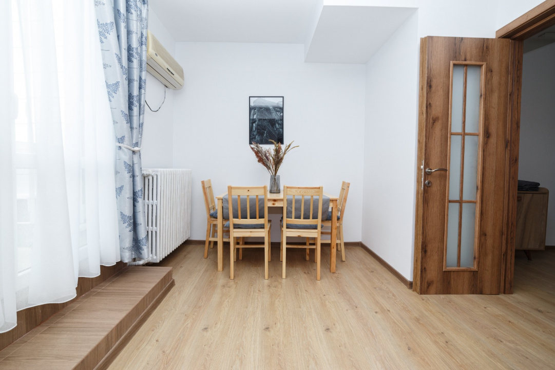 Apartament de închiriat – Universitate | 2 camere | Terasă 40 mp