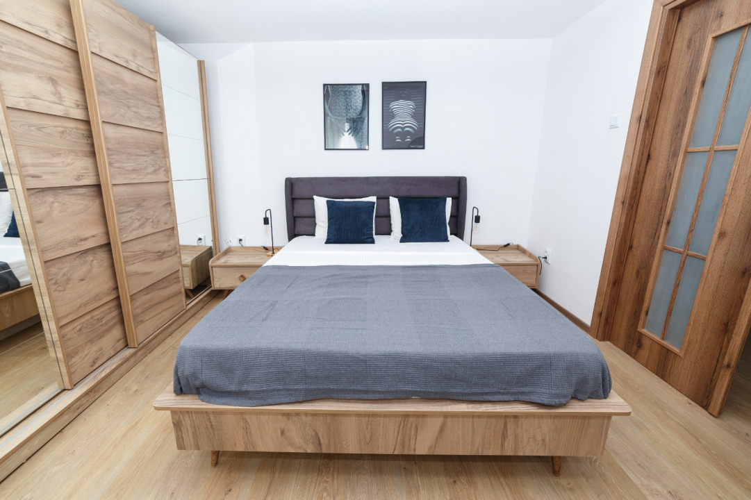 Apartament de închiriat – Universitate | 2 camere | Terasă 40 mp