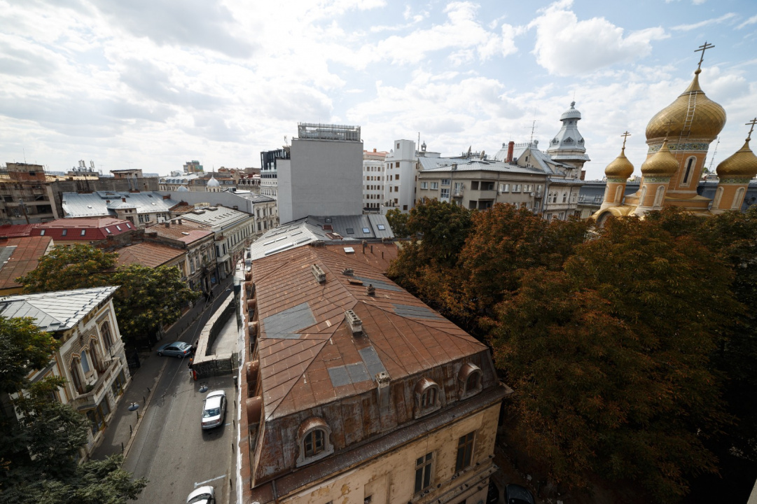 Apartament de închiriat – Universitate | 2 camere | Terasă 40 mp