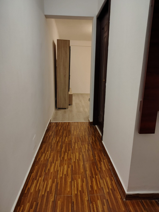 Eroii Revolutiei, doua minute metrou