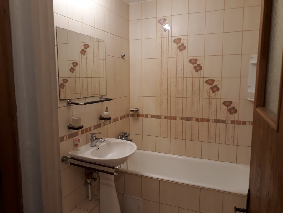 Mosilor, Dacia 4 camere vedere spate