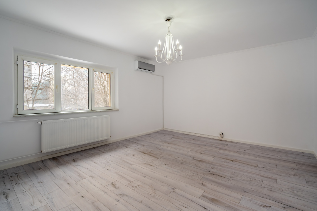 Apartament 3 camere, Nerva Traian, plan secund