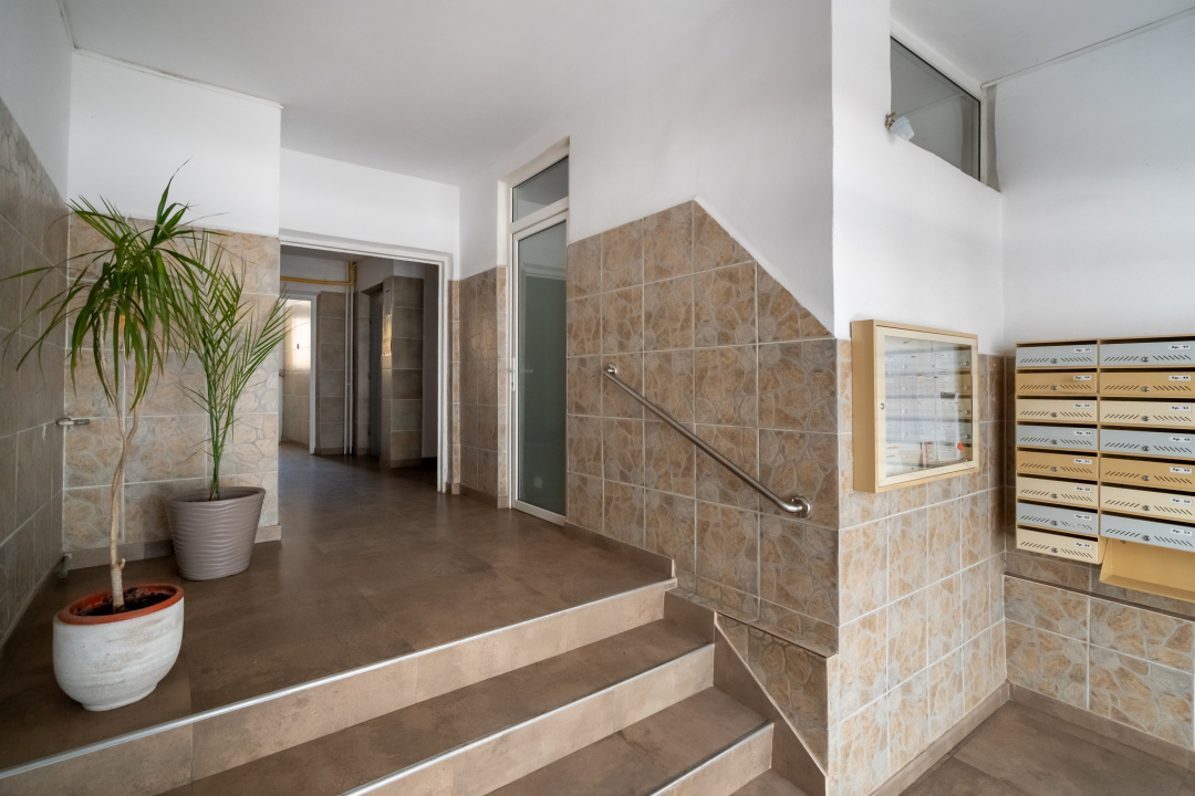 Apartament 3 camere, Nerva Traian, plan secund