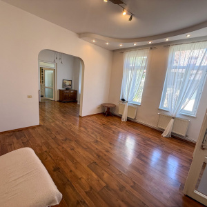 Vânzare Apartament în vila-Armeneasca